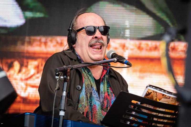 Litto Nebbia: “Cuando grabé ‘Bazar de los milagros’  creían que me había vuelto loco’