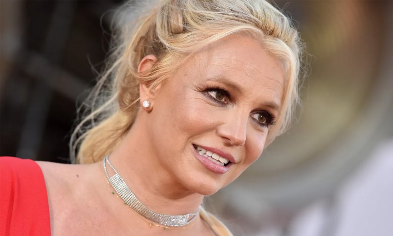 Britney Spears ingresa voluntariamente a un centro de rehabilitación